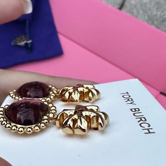 Rare💖Tory Burch Earrings Victorian bridgerton party earrings Heart Drop earrings - Picture 4 of 8